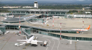 Vue aérienne des pistes de Bâle Mulhouse